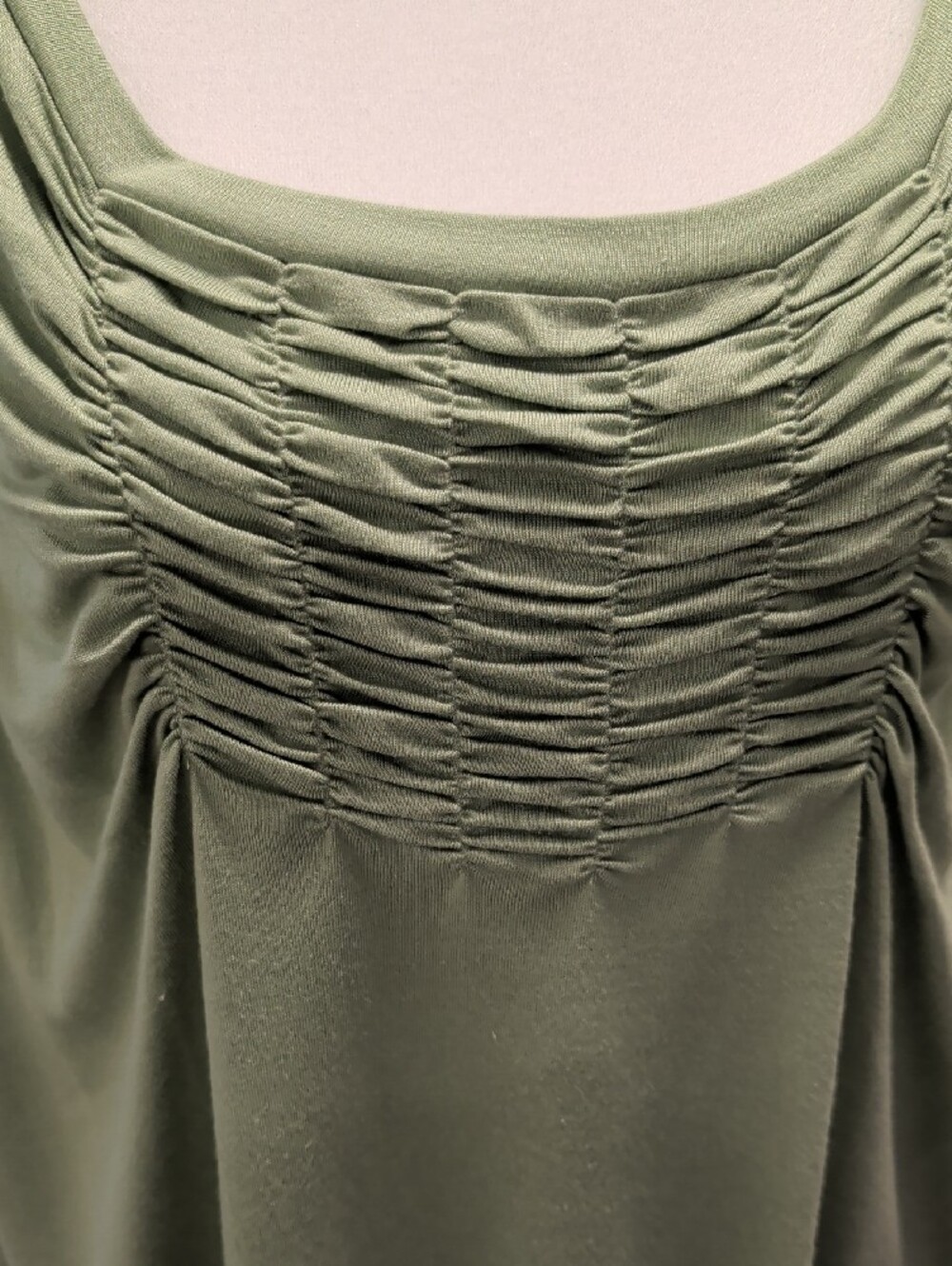 Talbots NWT $39.50 Sage Green Sleeveless Ruched Tank Top - Picture 2 of 4